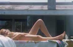 Полностью голая Петра Шарбах в фильме «Провокация» фото #11