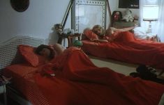 Полностью голая Петра Шарбах в фильме «Провокация» фото #77