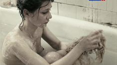 Голые сиськи Полины Агуреевой в сериале «Жизнь и судьба» фото #3