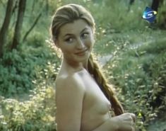 Голая грудь Радмилы Щеголевой в сериале «Остров любви» фото #1