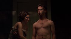 Голая попа Ребекки Лоуренс в фильме «Романтики» фото #3