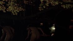 Голая попа Ребекки Лоуренс в фильме «Романтики» фото #5