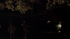 Голая попа Ребекки Лоуренс в фильме «Романтики» фото #7