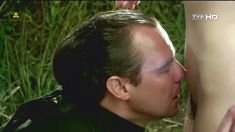 Абсолютно голая Рената Данцевич в фильме «Дьявольское образование» фото #16