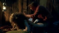 Рената Литвинова показала голую попу в фильме «Мне не больно» фото #4