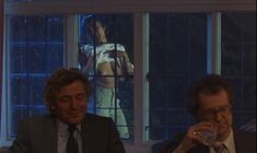 Голые сиськи Риты Вульф в фильме «Моя прекрасная прачечная» фото #7