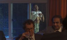 Голые сиськи Риты Вульф в фильме «Моя прекрасная прачечная» фото #8