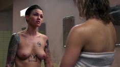 Красотка Руби Роуз оголила грудь и попу в сериале «Оранжевый — хит сезона» фото #10