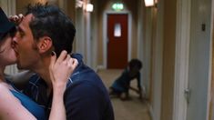 Голые сиськи Салли Хокинс в фильме «Цветок пустыни» фото #5