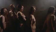 Светлана Бакулина оголила грудь и попу в сериале «Жить сначала» фото #3