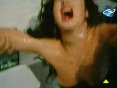 Светлана Прус показала голые сиськи в фильме «Прощание с Каиром» фото #2