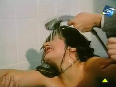 Светлана Прус показала голые сиськи в фильме «Прощание с Каиром» фото #4