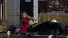 Голые сиськи Светланы Смирновой-Кацагаджиевой в сериале «Морские дьяволы. Рубежи Родины» фото #4