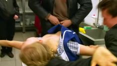 Светлана Устинова показала голые сиськи в сериале «Золотой капкан» фото #3