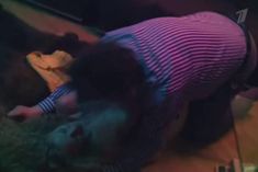 Светлана Ходченкова засветила грудь в сериале «Краткий курс счастливой жизни» фото #1