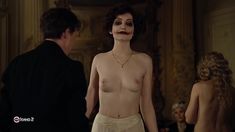 Голые сиськи Селин Саллетт в фильме «Дом терпимости» фото #4