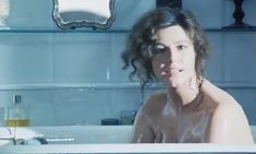 Стефания Сандрелли снялась голой в фильме «Ключ» фото #25