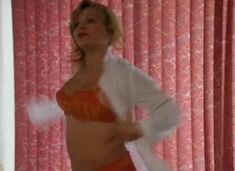 Татьяна Новик засветила грудь в сериале «Кодекс чести» фото #5