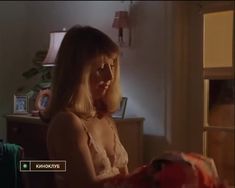 Голая грудь Тери Гарр в фильме «От всего сердца» фото #35