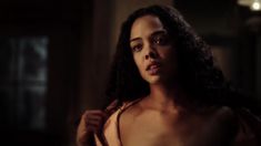 Голая попа Тессы Томпсон в сериале «Легавый» фото #1