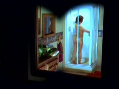 Тиффани Шепис оголила грудь и попу в фильме «Мерзкий тип»