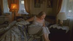 Голая задница Ульяны Лаптевой в фильме «Кружовник» фото #2