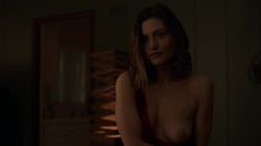 Голая грудь Фиби Тонкин в сериале «Любовники» фото #2
