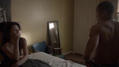 Голая грудь Ханны Уэр в сериале «Босс» фото #7