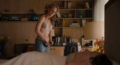 Абсолютно голая Хелен Хант в фильме «Суррогат» фото #46