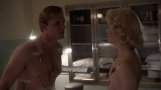Голая грудь Хелены Йорк в сериале «Мастера секса» фото #1