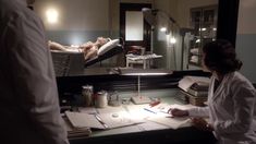 Шерил Брикер показала голую грудь в сериале «Мастера секса» фото #1