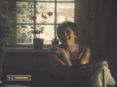 Элле Кулль показала голую грудь в фильме «Цену смерти спроси у мертвых» фото #4