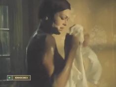 Элле Кулль показала голую грудь в фильме «Цену смерти спроси у мертвых» фото #5