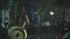 Эллен Слюсарччи снялась голой в фильме «Крик в тишине» фото #11