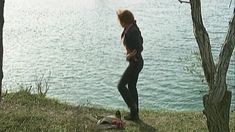 Эльвира Болгова оголила грудь и попу в сериале «Близнецы» фото #20