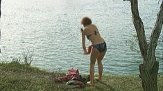 Эльвира Болгова оголила грудь и попу в сериале «Близнецы» фото #21