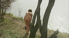 Эльвира Болгова оголила грудь и попу в сериале «Близнецы» фото #29