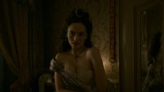 Эмануэла Постаккини снялась голой в сериале «Алиенист» фото #1