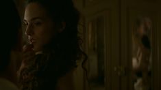 Эмануэла Постаккини снялась голой в сериале «Алиенист» фото #5