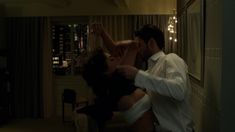 Эмбер Роуз Рева оголила грудь и попу в сериале «Каратель» фото #2