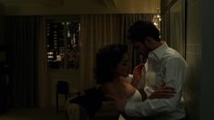 Эмбер Роуз Рева оголила грудь и попу в сериале «Каратель» фото #3