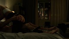 Эмбер Роуз Рева оголила грудь и попу в сериале «Каратель» фото #8