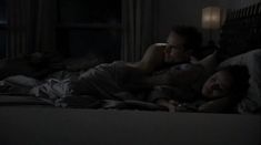 Эми Бреннеман снялась голой в фильме «Твои друзья и соседи» фото #6