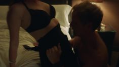 Голая попка Эми Пьетц в фильме «Ты — воплощение порока» фото #6