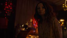 Голая грудь Эмили Браунинг в сериале «Американские боги» фото #12