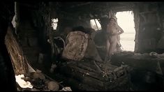 Юлия Мен снялась голой в фильме «Кочегар» фото #5