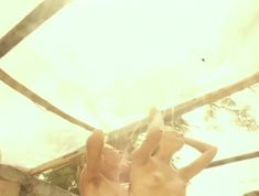 Голые сиськи Юлии Ромашиной в фильме «Смерть в кино» фото #3