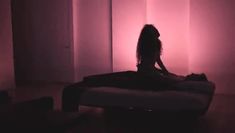 Голая грудь Юлии Стожаровой в фильме «Связь» фото #4