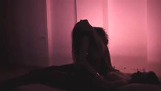 Голая грудь Юлии Стожаровой в фильме «Связь» фото #6