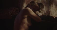 Голые сиськи Яны Сексте в фильме «Сердце мира» фото #5